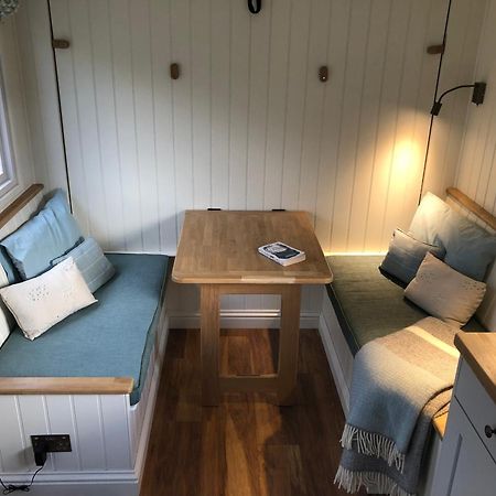 Green Valley, Cotswold Stay With Hamper Cheltenham Extérieur photo