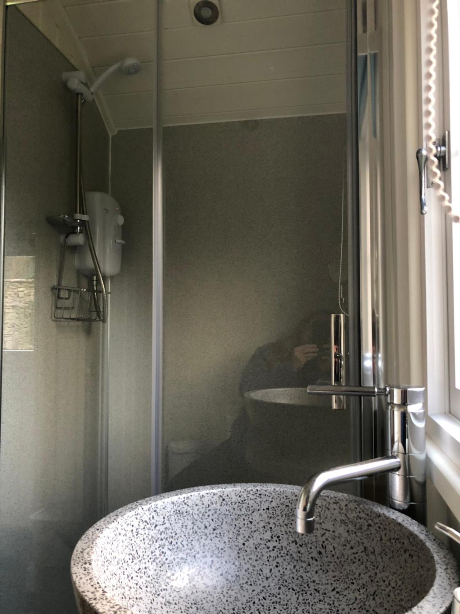 Green Valley, Cotswold Stay With Hamper Cheltenham Extérieur photo
